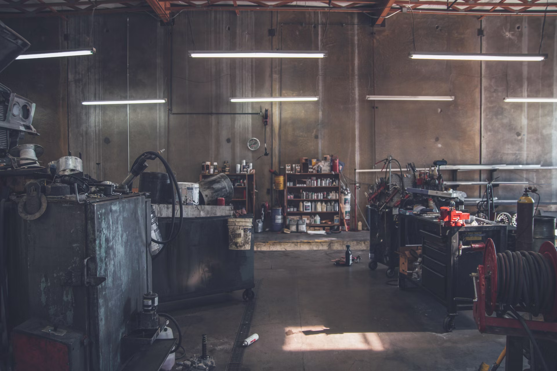 Professional automotive tool chest in a transmission shop